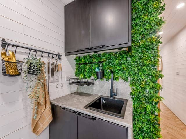 Kitchen area | Retreat - Reeves Estate, Battle