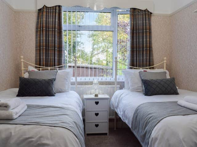 Twin bedroom | Ruskin, Sandbach