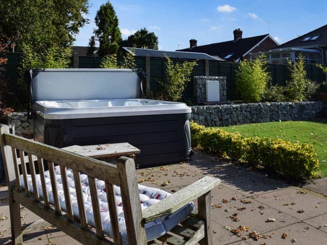 Hot tub | Ruskin, Sandbach