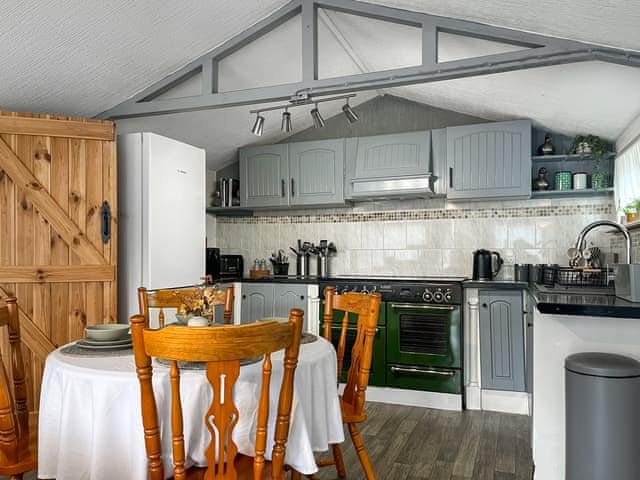 Kitchen/diner | Lake View Cottage, Belper