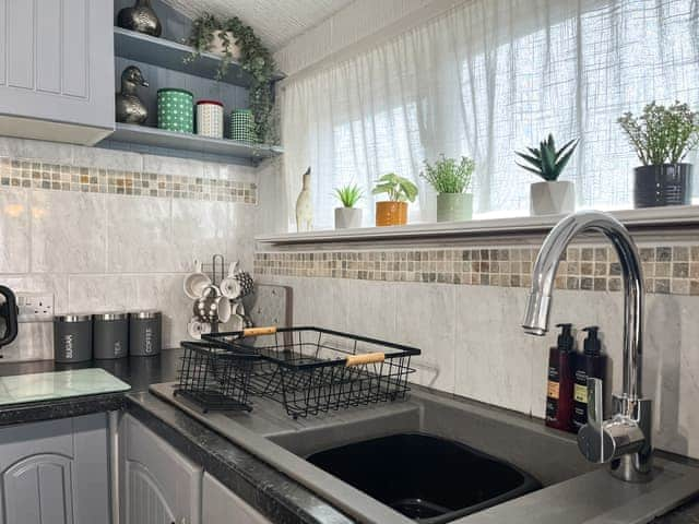 Kitchen | Lake View Cottage, Belper