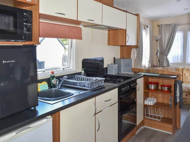 Kitchen area | Island Retreat, Sandown