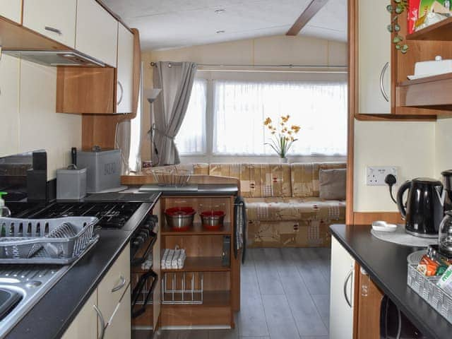 Kitchen area | Island Retreat, Sandown