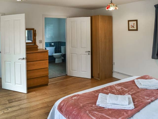 Double bedroom | Hornbrook Dairy, Ashford