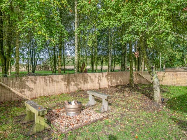 Garden | Copper Beech - Woodland Cottages, Halstead