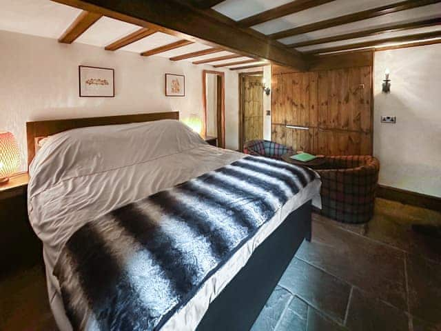 Double bedroom | Martinsgate Snug, Middlesmoor, near Pateley Bridge