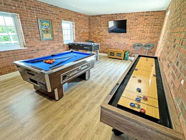 Games room | Woody&rsquo;s Top, Ruckland, near Louth