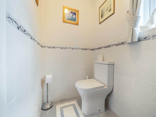 Bathroom | Kempton House, Lincoln