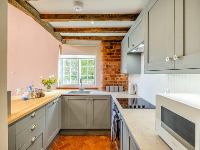 Kitchen | Barn House, Aubourn