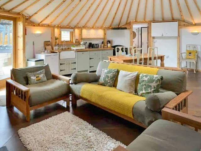 Open plan living space | Bee Roundhouse - The Roundhouses, South Walsham