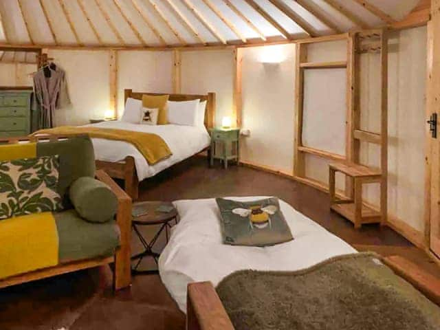 Double bedroom | Bee Roundhouse - The Roundhouses, South Walsham