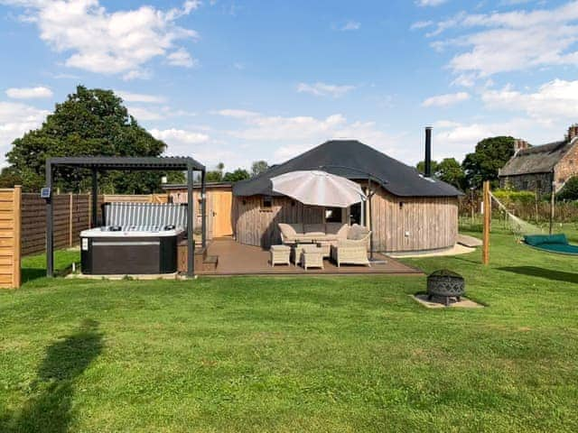 Exterior | Bee Roundhouse - The Roundhouses, South Walsham