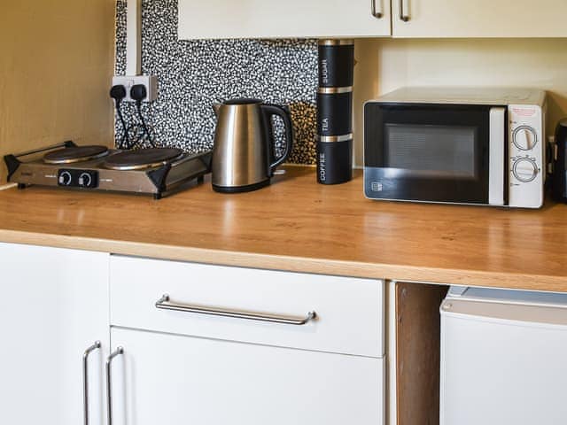 Kitchen | The Retreat - Waterloo Place, Tibenham