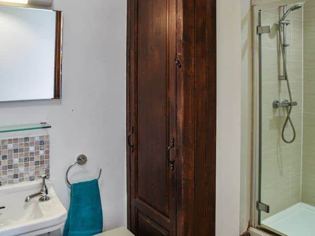 Bathroom | The Retreat - Waterloo Place, Tibenham