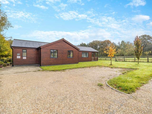 Cabin-style holiday cottage with dedicated parking area | Humphrey-Basil Lodge - Birchdale Lodges & Alpaca&rsquo;s, Norton Disney, near Lincoln