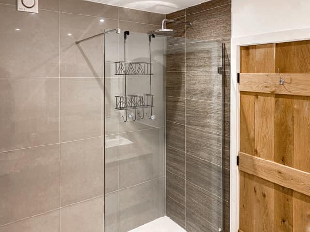 Bathroom | Woodland Lodge, Great Missenden