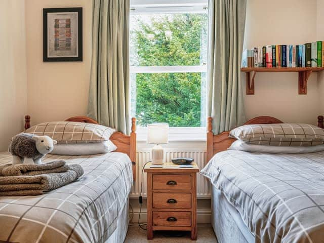 Relaxing twin bedroom | Flat 4, Keswick