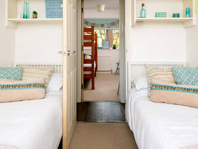 Twin bedroom | Dunes View, Greatstone, near Dungeness