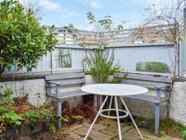 Sitting-out-area | Kestrel Cottage, Tavistock