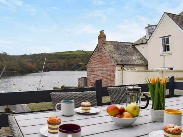 Sitting-out-area | Crew Quarters, Fowey