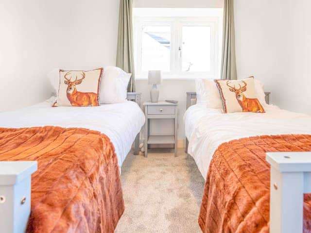 Twin bedroom | The Warren - Fletland Holiday Hamlet , Baston, near Stamford