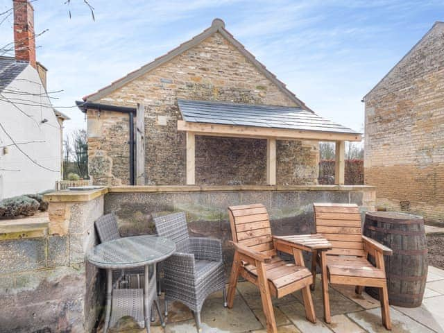 Sitting-out-area | The Warren - Fletland Holiday Hamlet , Baston, near Stamford