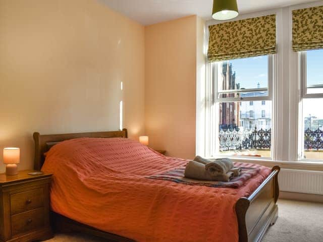 Double bedroom | Fatamorgana, Whitby