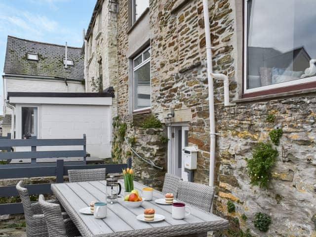 Sitting-out-area | Crew Quarters, Fowey