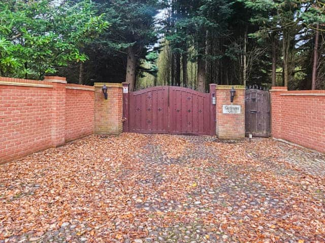 Exterior | Gardeners Cottage, Brentwood