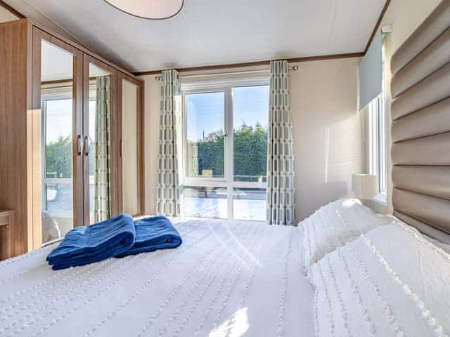 Double bedroom | The Lancaster - Rosewood Waters Retreat, Horncastle