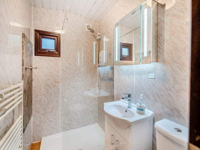 Bathroom | Seathwaite Tarn, Ambleside