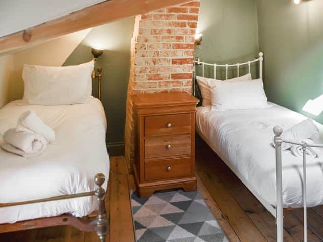 Twin bedroom | The Old Barbers, Foulsham