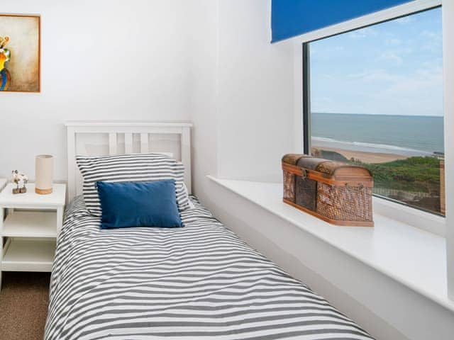 Twin bedroom | No. 2 Sunnyside Apartments, Woolacombe