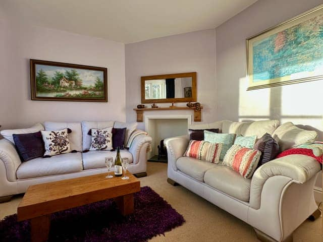 Beautifully decorated living room | The Headmaster&rsquo;s Cottage, South Hill, near Tamar Valley