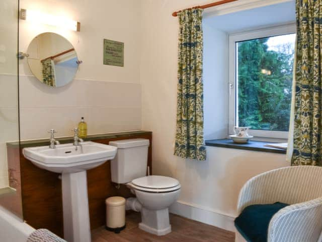 Bathroom | Tarn Bank, Kendal and Lakes Gateway