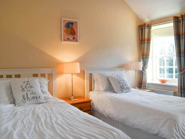 Twin bedroom | Middle Cottage, Hunmanby, near Filey