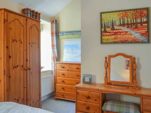 Twin bedroom | Middle Cottage, Hunmanby, near Filey