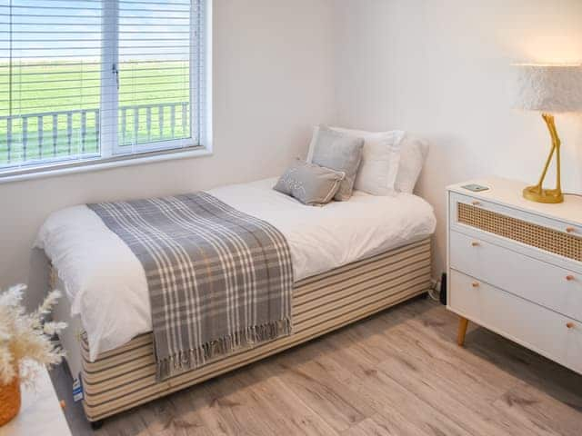 Twin bedroom | Seaspace, Bacton