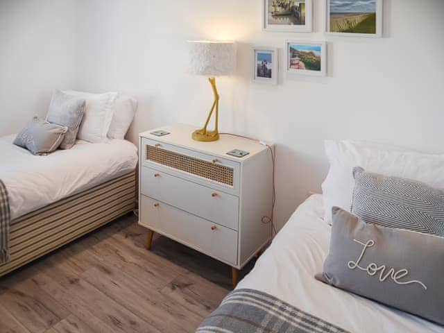 Twin bedroom | Seaspace, Bacton