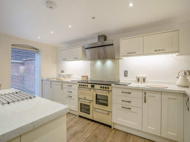 Kitchen | Stable End, Whitchurch