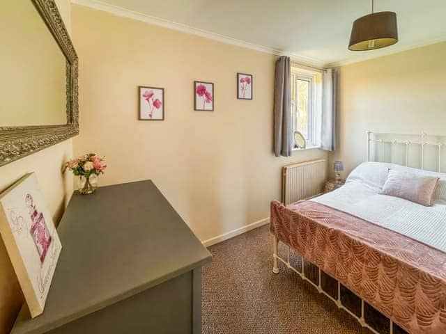 Double bedroom | Lowal House - Lowal House, Saffron Walden