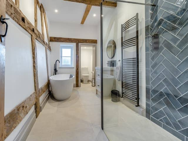 Bathroom | The Farmhouse, Church Stretton