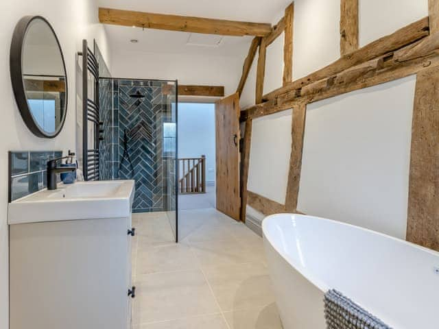 Bathroom | The Farmhouse, Church Stretton