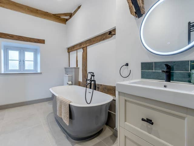 Bathroom | The Farmhouse, Church Stretton