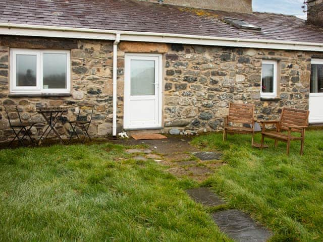 Exterior | Bakery - Bach Wen Cottages, Clynnog Fawr