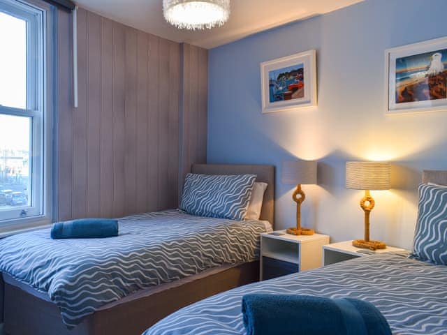 Twin bedroom | Seagulls Lookout, Weymouth