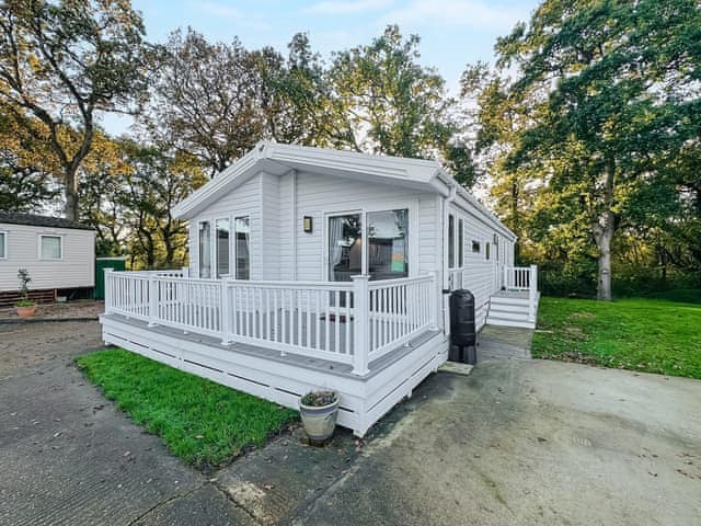 Exterior | Pinehurst Lodge, Sandown