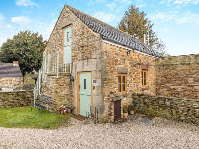 Exterior | Tawny Owl Barn - Green Farm Holiday Cottages, Cutthorpe, near Chesterfield