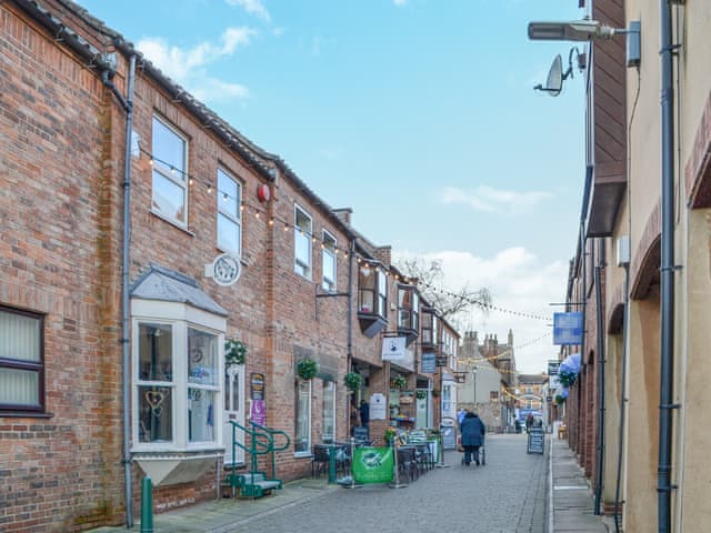 Exterior | Holly&rsquo;s Apartment, Beverley
