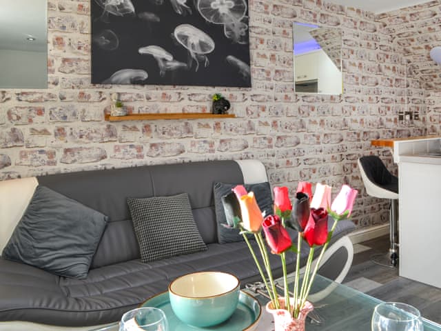 Open plan living space | Holly&rsquo;s Apartment, Beverley